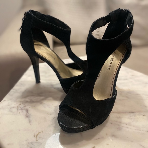 Audrey Brooke black suede heels - Picture 3 of 6